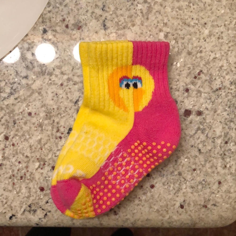 Toddler girl Bombas socks